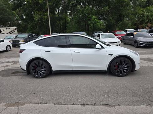 Used 2022 Tesla Model Y Performance AWD/4WD image 3