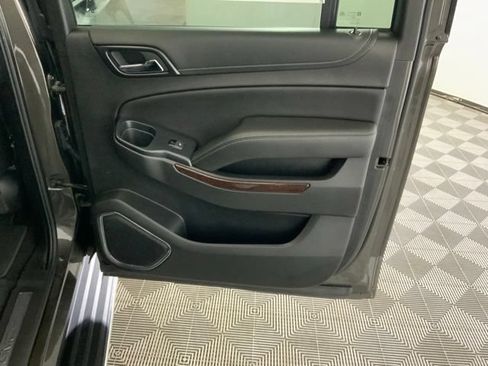 Used 2019 GMC Yukon XL SLT AWD/4WD image 36