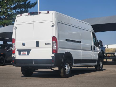 Used 2026 RAM ProMaster 2500 w/ Convenience Group FWD image 7