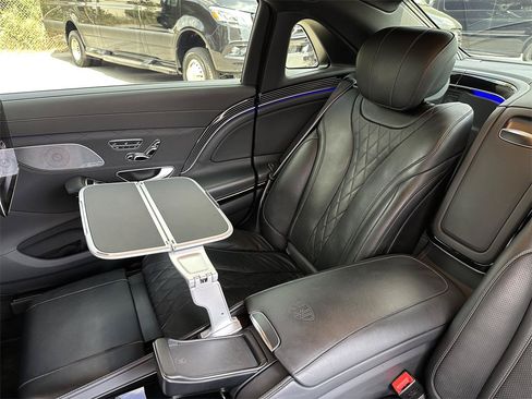 Used 2019 Mercedes-Benz Maybach S 560 4MATIC image 16