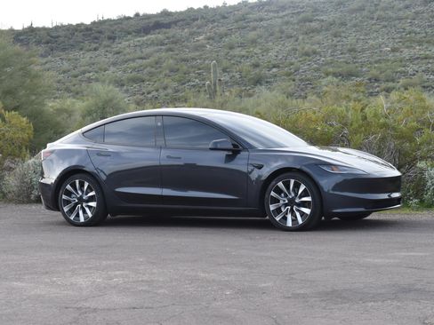 Used 2026 Tesla Model 3 RWD image 3