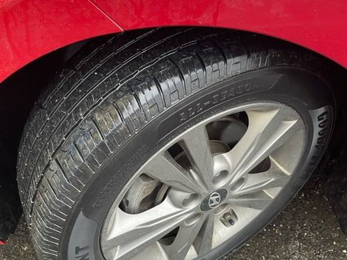 Used 2017 Hyundai Elantra SE image 10