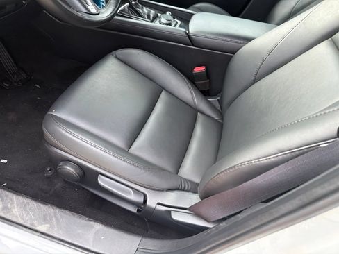 Used 2024 MAZDA MAZDA3 s FWD image 11
