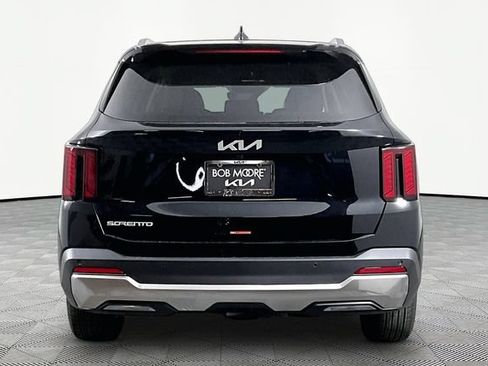 Certified 2026 Kia Sorento S FWD image 4
