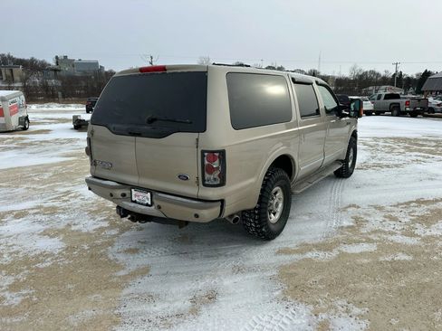 Used 2005 Ford Excursion Limited image 4