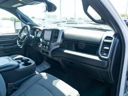 Certified 2024 RAM 2500 Big Horn AWD/4WD image 39