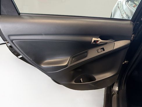 Used 2009 Toyota Matrix FWD image 25