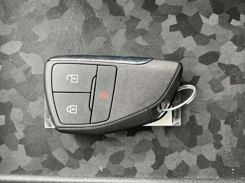 Used 2024 Chevrolet Colorado W/T RWD image 36