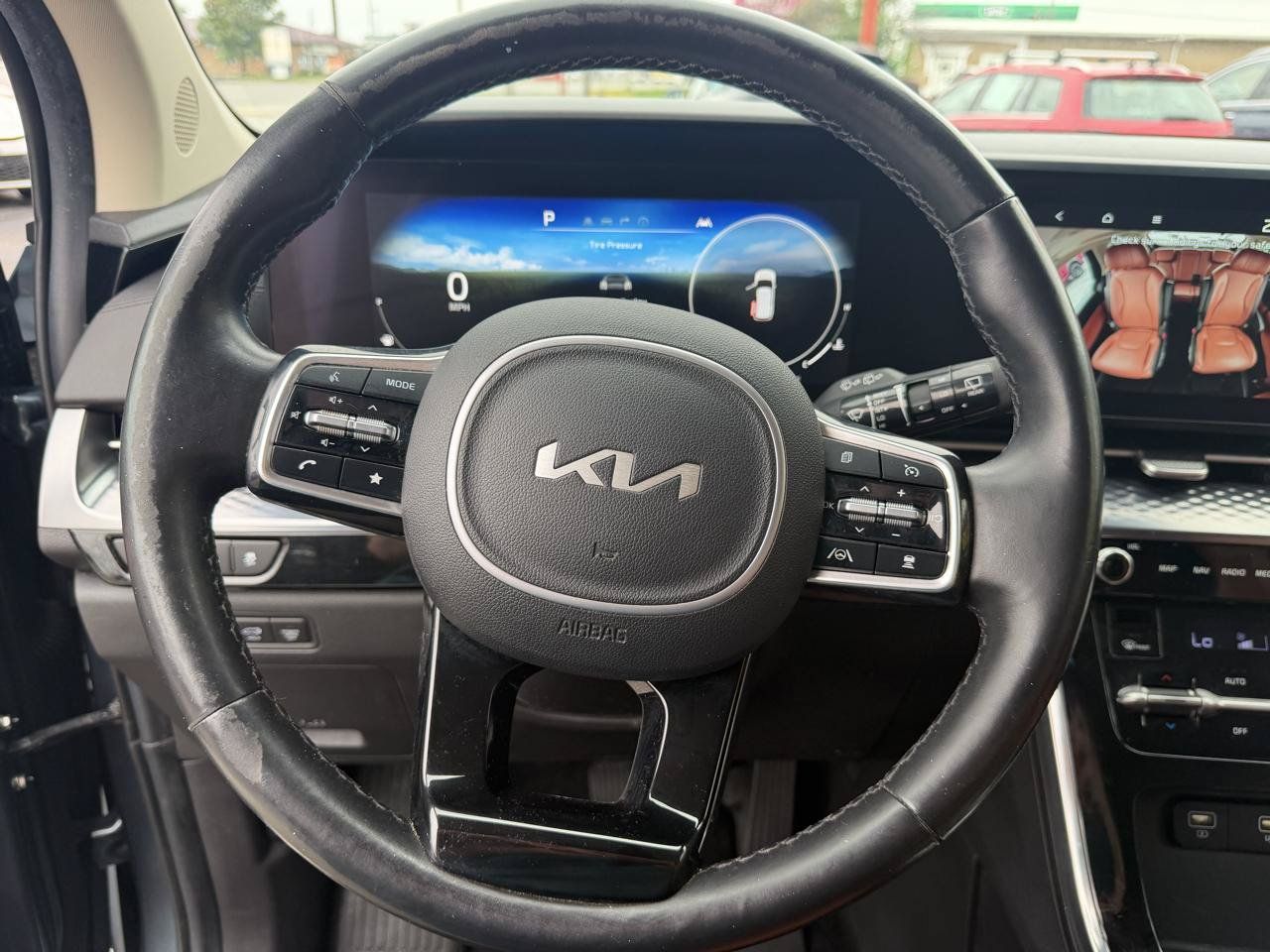 Used 2022 Kia Carnival SX Prestige FWD image 24