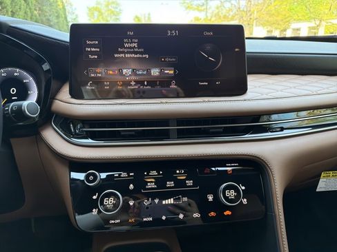 Certified 2025 INFINITI QX60 Autograph w/ Cargo Package image 17