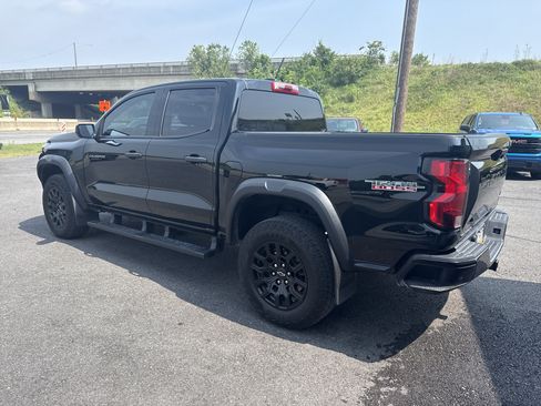 Used 2024 Chevrolet Colorado Trail Boss w/ Advanced Trailering Package AWD/4WD image 8