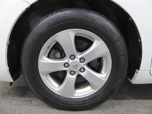 Used 2013 Toyota Sienna L image 27