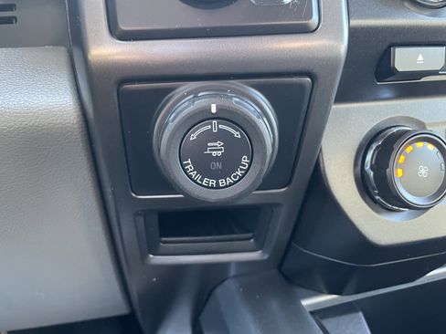 Used 2018 Ford F150 XLT w/ Equipment Group 302A Luxury AWD/4WD image 25