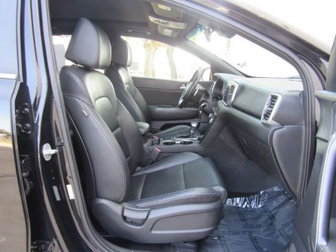 Used 2021 Kia Sportage S image 22