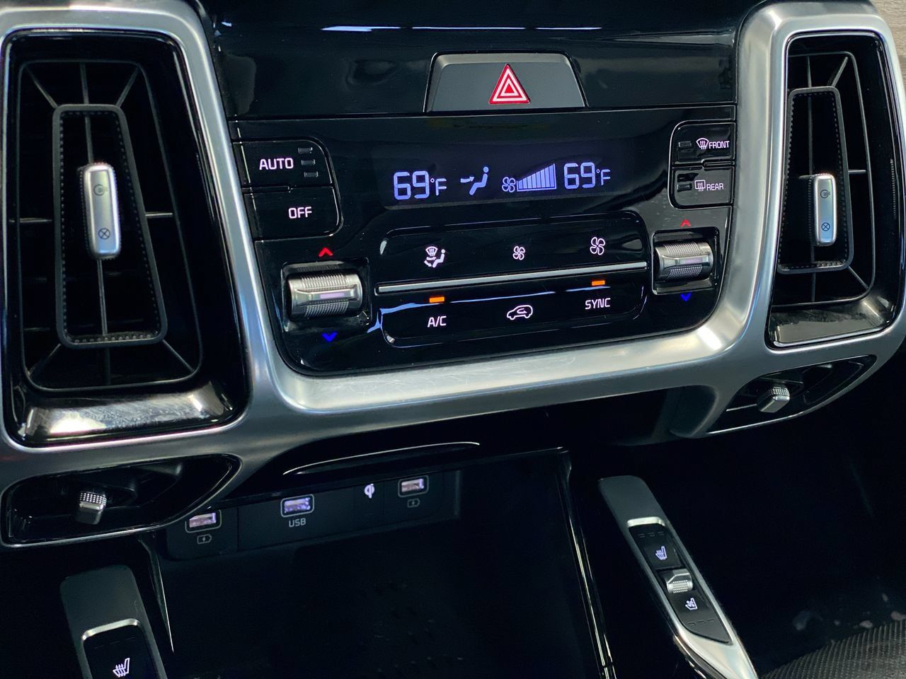 Certified 2022 Kia Sorento SX Prestige AWD/4WD image 24