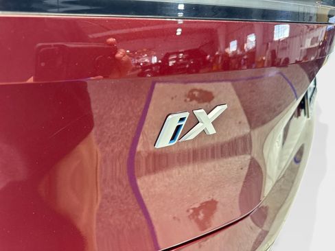 Used 2024 BMW iX xDrive50 w/ Premium Package AWD/4WD image 23