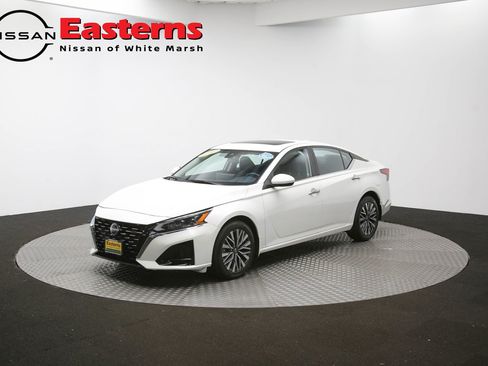 Used 2024 Nissan Altima 2.5 SV w/ SV Premium Package AWD/4WD image 55