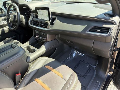Used 2022 GMC Yukon XL AT4 w/ AT4 Premium Package AWD/4WD image 29