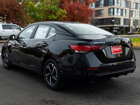 New 2025 Nissan Sentra SV w/ Trunk Package image 4