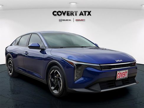 Used 2025 Kia K4 EX image 9