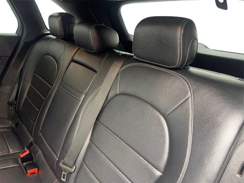Used 2020 Mercedes-Benz GLC 300 image 30