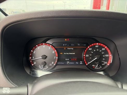 Used 2024 Nissan Frontier PRO-4X w/ Off-Road Protection Package image 15