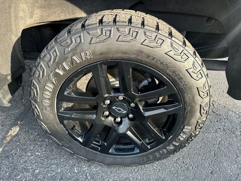 Used 2022 Chevrolet Silverado 1500 LT Trail Boss w/ Protection Package image 30