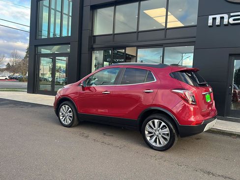 Used 2018 Buick Encore Preferred image 3
