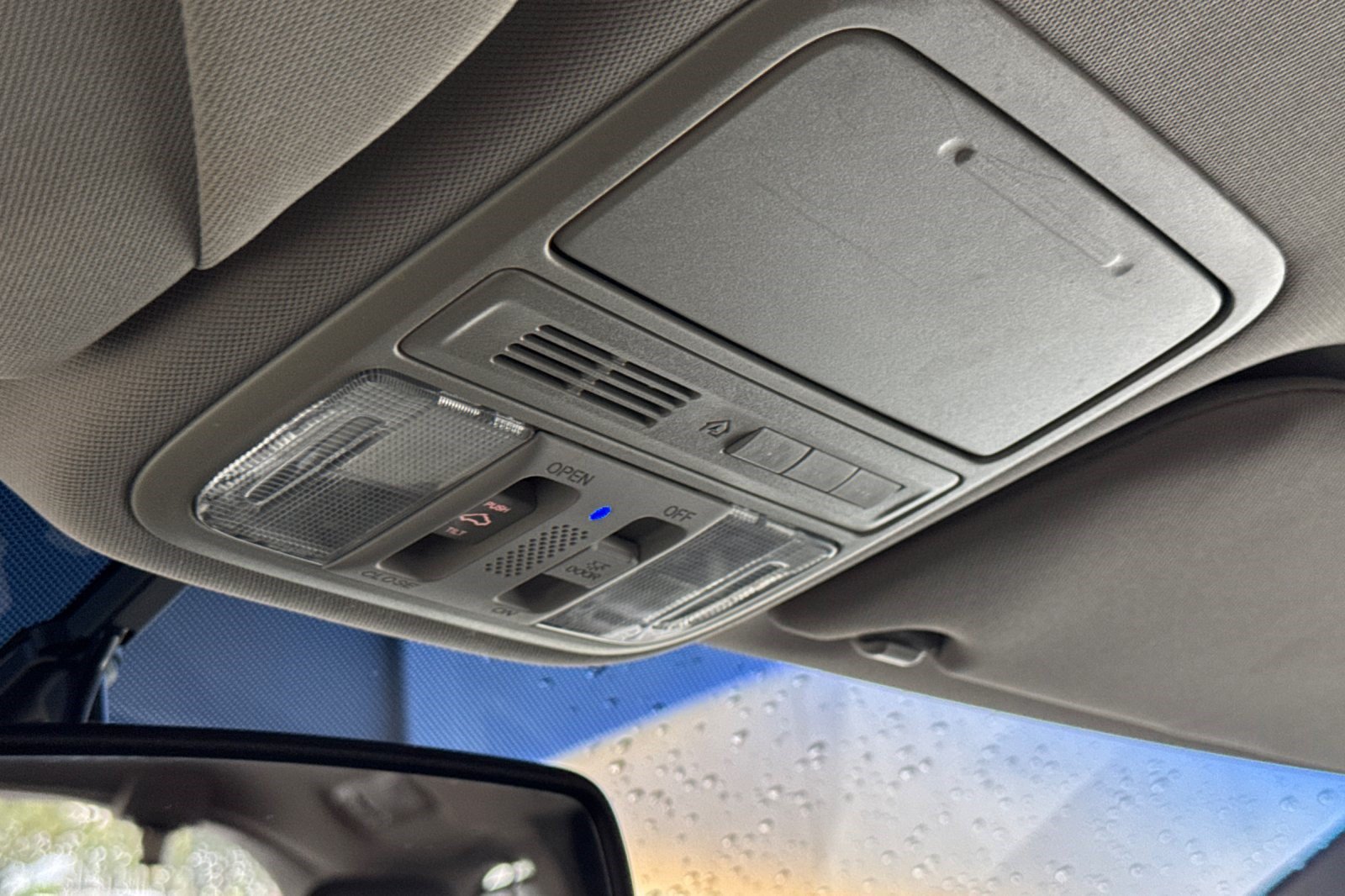 Used 2012 Honda Odyssey Touring image 24