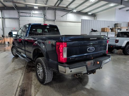 Used 2019 Ford F250 Lariat w/ Lariat Value Package AWD/4WD image 4