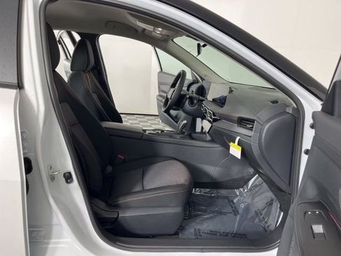 New 2026 Nissan Sentra SR w/ Floor Mat Package image 44