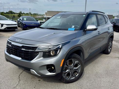 Used 2024 Kia Seltos S AWD/4WD image 1