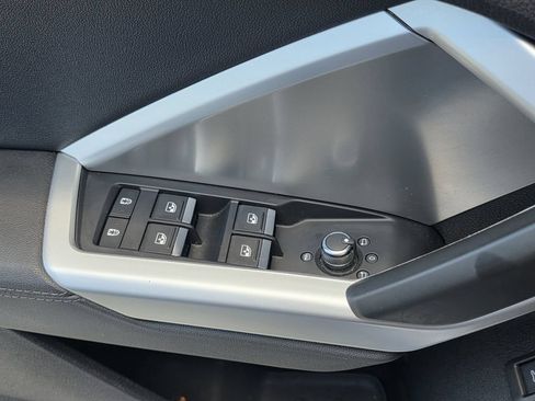 Used 2019 Audi Q3 2.0T Premium Plus w/ Premium Plus Package AWD/4WD image 27
