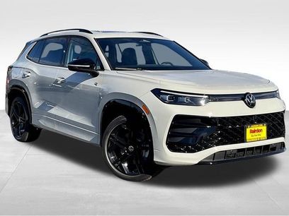 New 2025 Volkswagen Tiguan SE R-Line