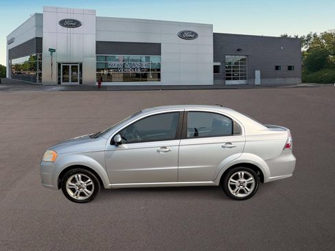 Used 2011 Chevrolet Aveo LT w/ Power and Convenience Package FWD image 6