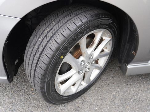 Used 2012 MAZDA MAZDA5 Touring w/ Moonroof & Audio Pkg image 27