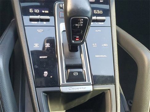 Used 2021 Porsche Cayenne image 30