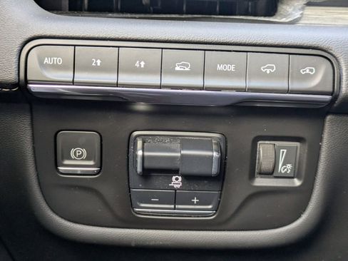 Used 2021 Cadillac Escalade Sport w/ Driver Assist Tech Package image 31