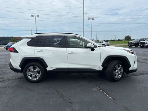 Used 2025 Toyota RAV4 XLE w/ Weather Package AWD/4WD image 10