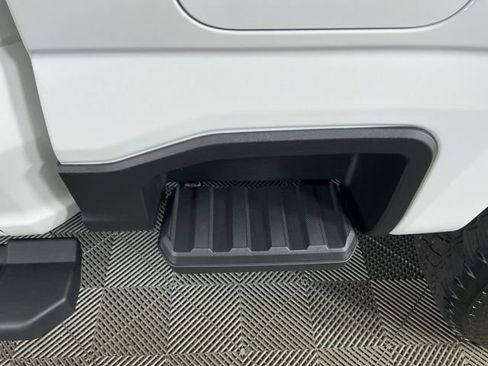 New 2026 Ford F250 Lariat w/ Black Appearance Package image 24