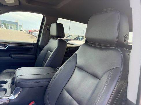 Used 2023 Chevrolet Silverado 1500 RST AWD/4WD image 11