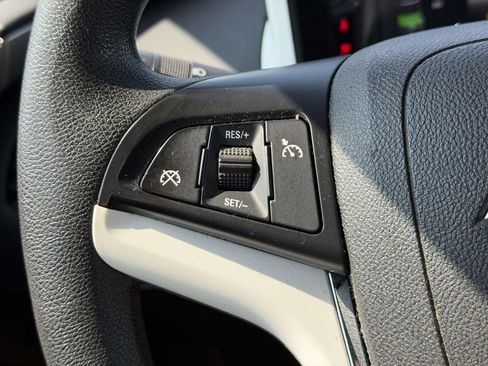 Used 2013 Chevrolet Volt FWD image 18