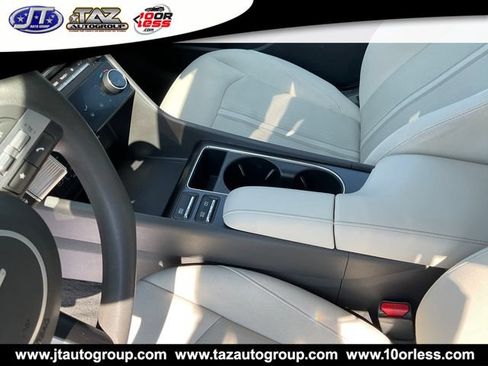 Used 2024 Hyundai Sonata SEL FWD image 16