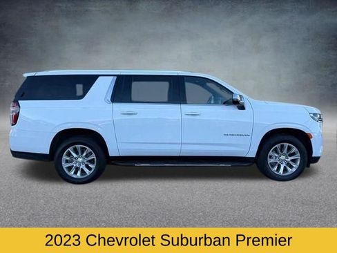 Used 2023 Chevrolet Suburban Premier AWD/4WD image 2