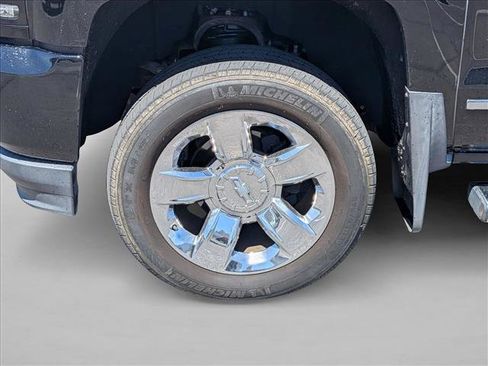 Used 2016 Chevrolet Silverado 1500 LTZ Z71 w/ LTZ Plus Package AWD/4WD image 15