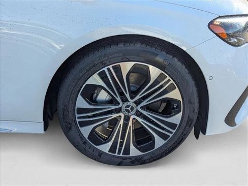 New 2026 Mercedes-Benz E 350 4MATIC Sedan image 9