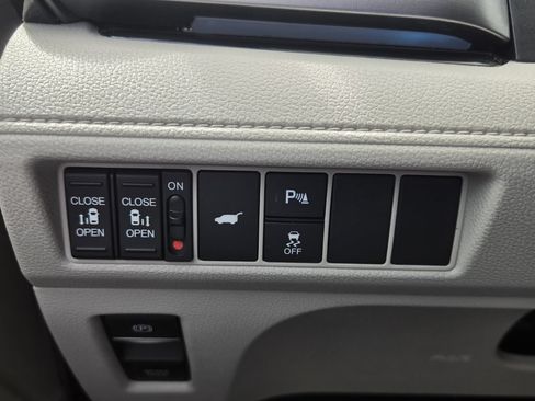 Certified 2025 Honda Odyssey Touring image 30