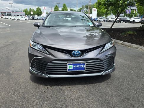 Used 2023 Toyota Camry XLE FWD image 9