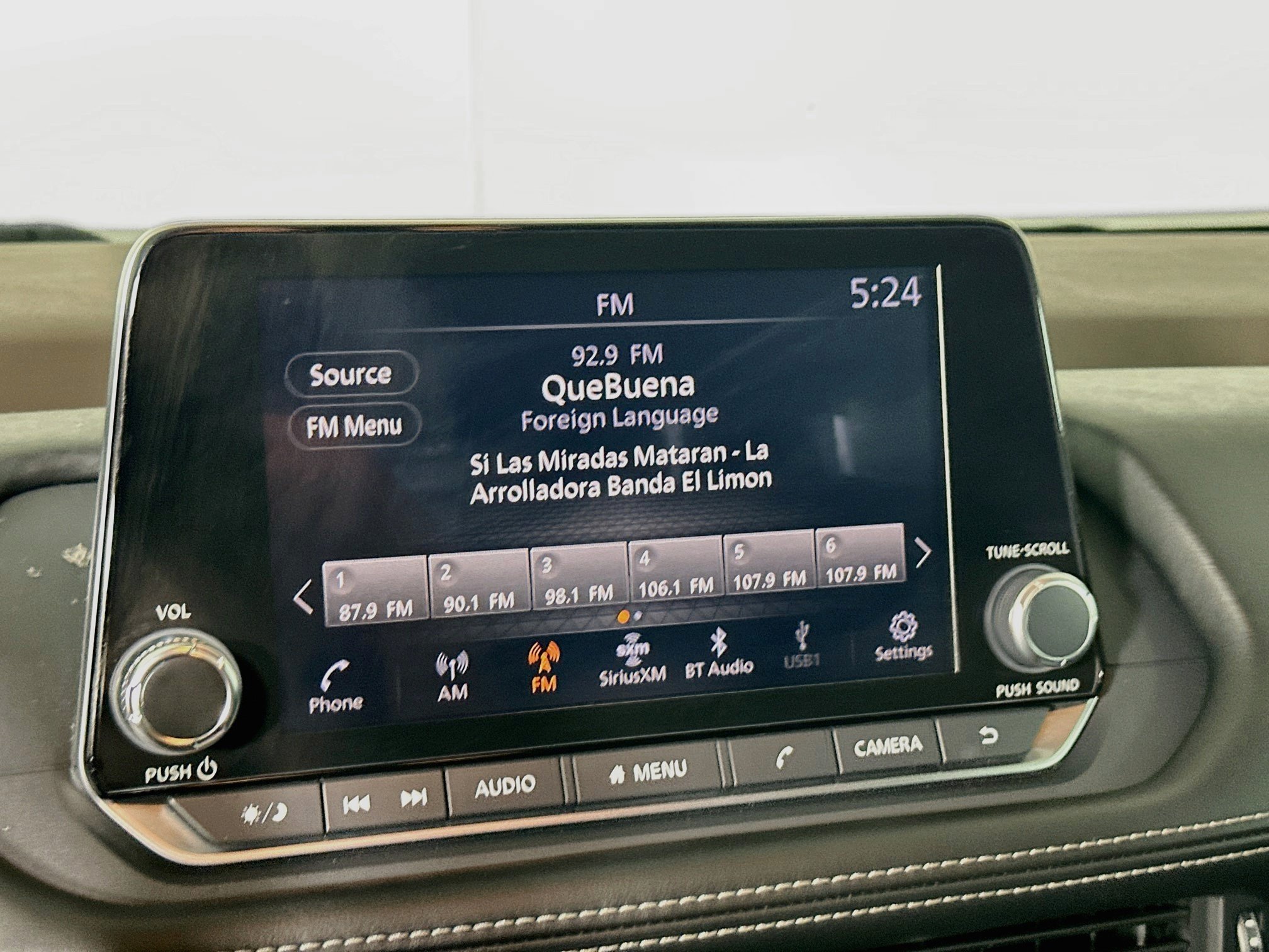 Used 2023 Nissan Rogue S AWD/4WD image 21