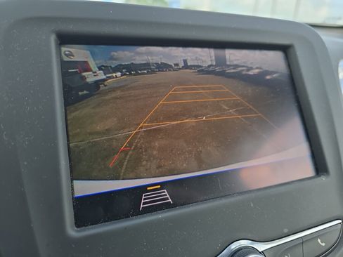 Used 2020 Chevrolet Equinox LS FWD image 9